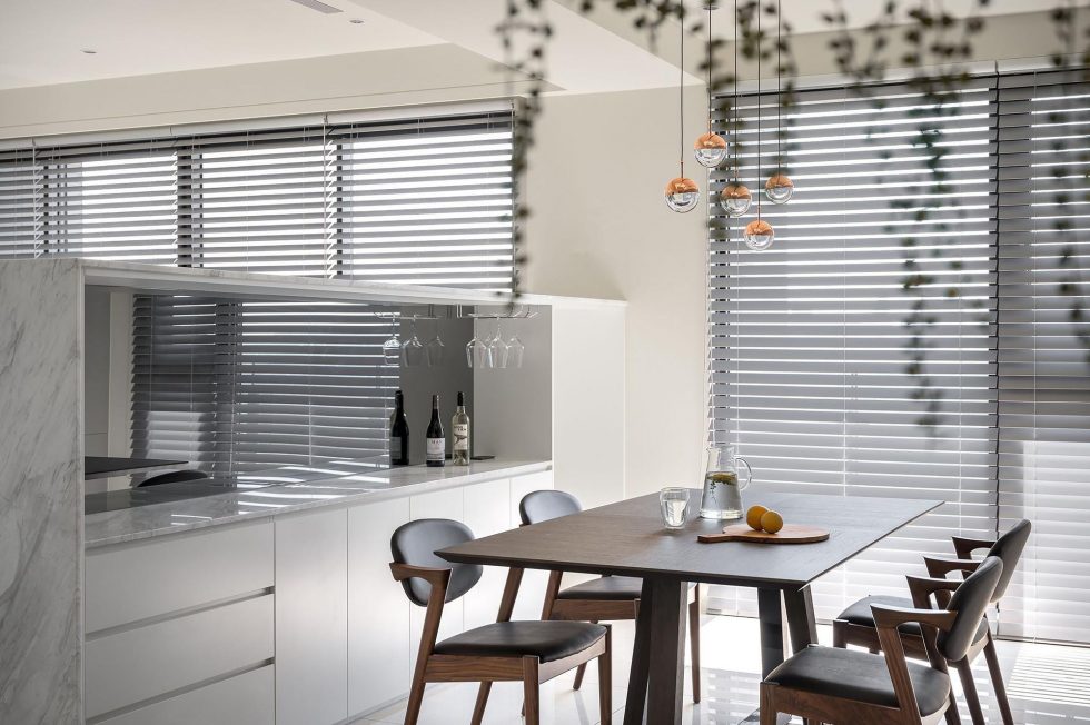 PRIVACY-VENETIAN_x-980x652